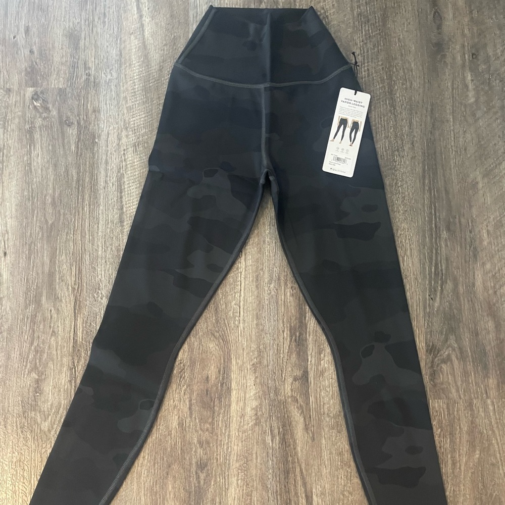 Brand new Alo vapor leggings